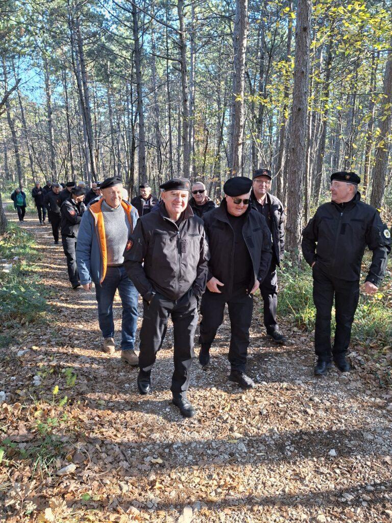 POHOD PO GRUDI DOMAČI